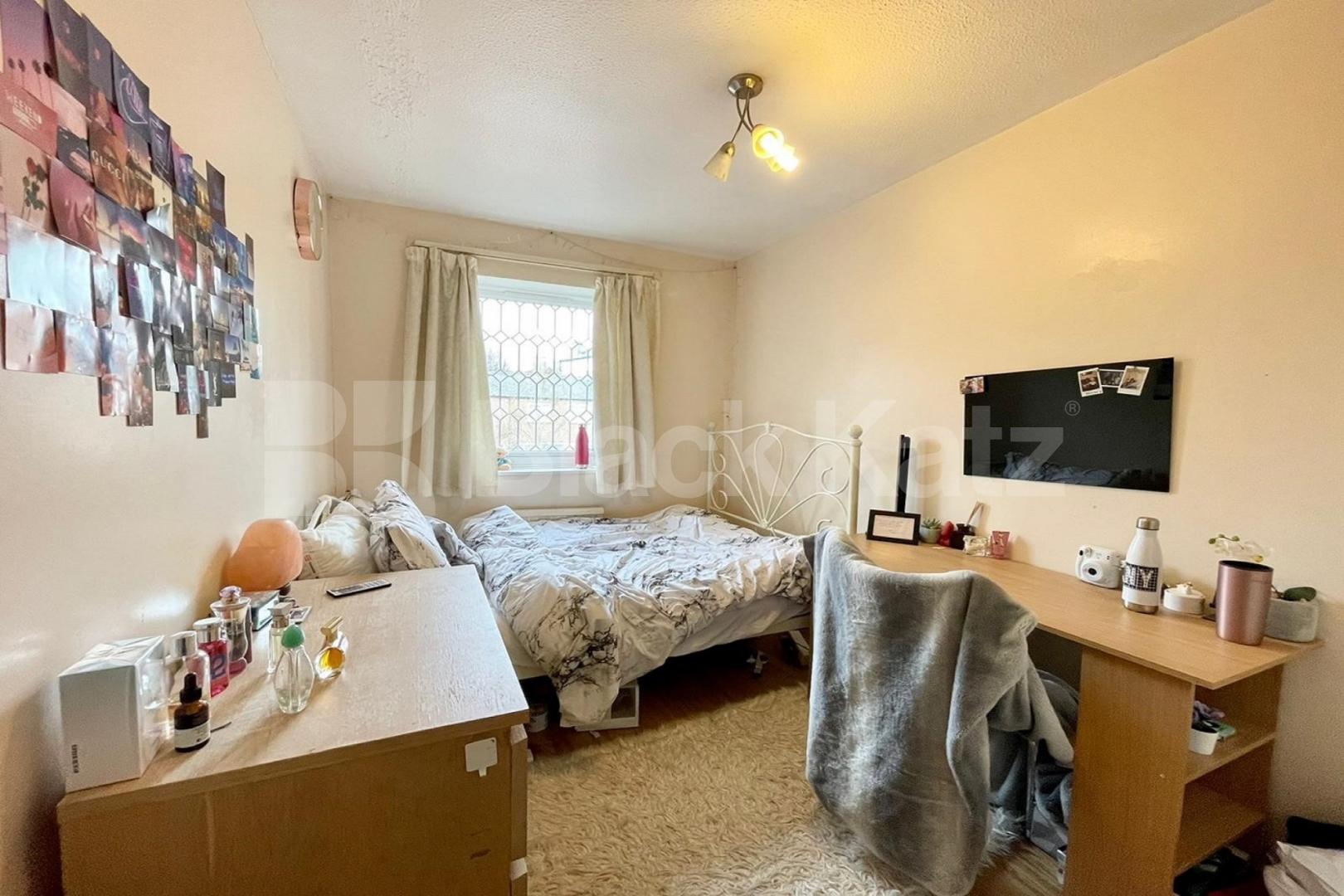 Mid-Century house prime SE1 location  Rothsay Street , London Bridge